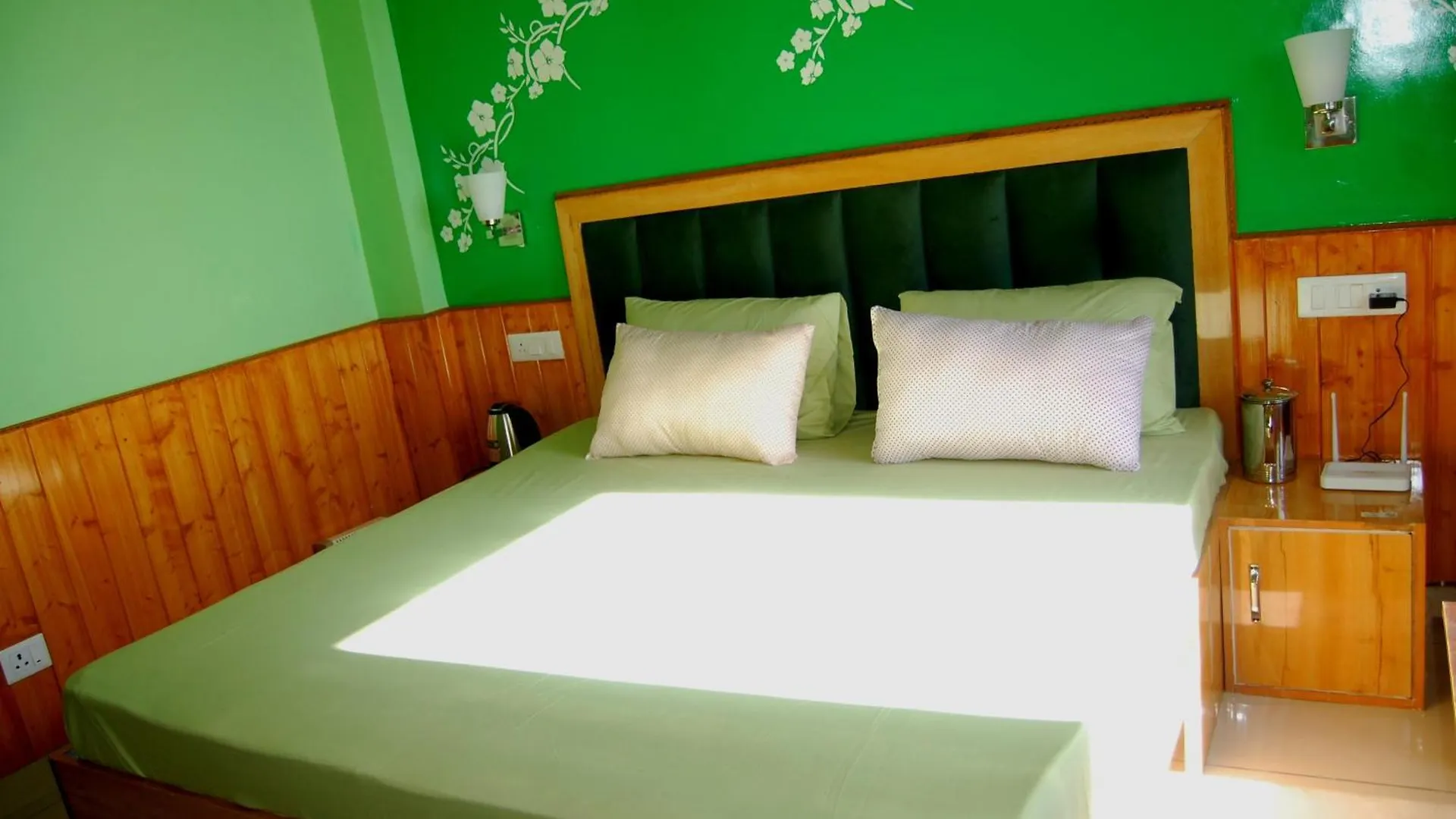 Himalya Sun-Dawn Apartment Shimla India